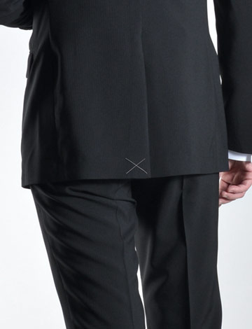 ジャケットの後ろの糸は切る 切らない メンズスーツのスーツスタイルmarutomi 公式通販